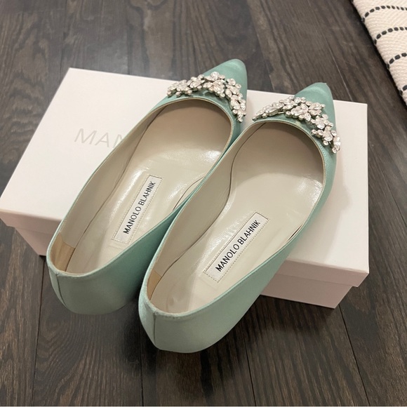 [SOLD] Authentic Manolo Blahnik Flats Size 7 - Picture 3 of 4